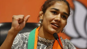 Babita Phogat stirs controversy with her latest tweets