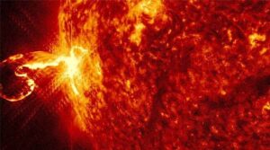 Sunspot AR2770 will soon turn towards the Earth, might affect the electrical systems