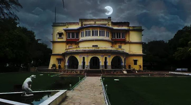 There are a plethora of places considered to be haunted in India. Here are some of the spookiest ones and the true stories behind them...