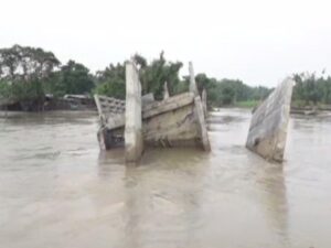 ONE MORE BRIDGE COLLAPSES IN BIHAR
