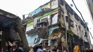 Mumbai : Another building collapse, this time in Bhiwandi .