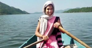 Meet Relu Vasave who rows 18 KM daily to attend tribal babies and expecting mothers