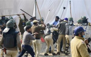 Farmers Protesting, Violent Rioting  at Tikri Border and Singhu, while the Police remained the silent spectators: Updates