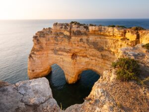 9 Heart-Shaped Destinations: An Astonishing Compilation enough to evoke your senses!