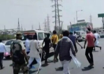 Farmers and BJP workers clashed in Ghazipur, on the UP-Delhi border