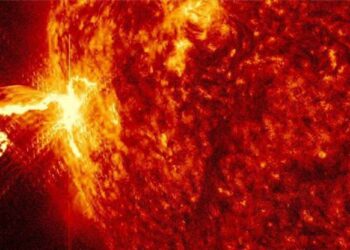 Massive Solar Flare To Hit Earth Today , Brace For Impact !