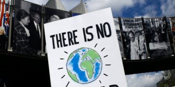 Politicians from around the world consider the ‘Global Green Deal’ to solve the climate crisis.