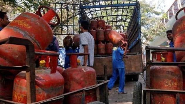 LPG Prices Have Increased By Rs 240 In The Last 7 Months, Can Indians Sustain The Burden Of Ever-Rising LPG Cylinder Prices ?