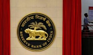 RBI partially lifts ban on HDFC Bank, allows issuance of new credit cards