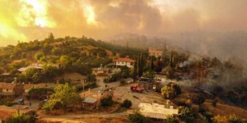 Wildfires rage in Southern Europe as heatwave peaks temperatures to more than 40C; hundreds of people evacuated