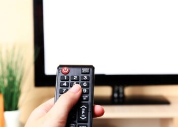 4 Clear Signs You Should Switch to Another Cable TV Provider