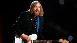 Tom Petty, yet sings in us