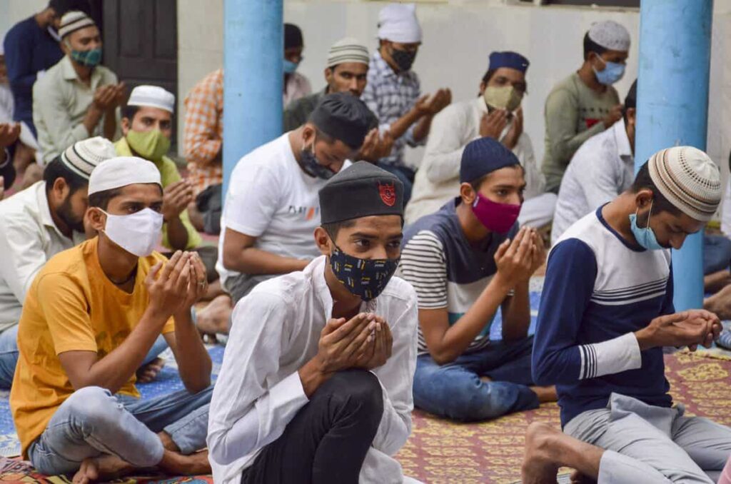 Gurgaon: Hindu Man Offers his Land to Pray Namaz