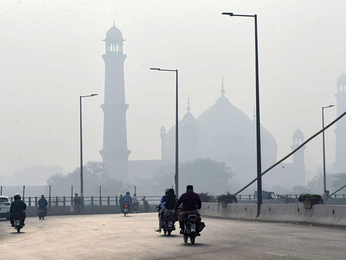 Hazy roads of Lahore considered the most polluted region as per AQI