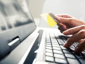 WHAT MISTAKES TO AVOID WHEN PAYING OFF YOUR DEBT?
