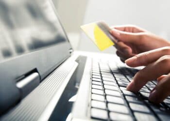 WHAT MISTAKES TO AVOID WHEN PAYING OFF YOUR DEBT?