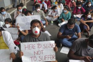 More and more Junior Doctors are on the road, yet no assurance by the government