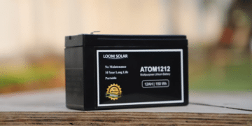 Buy the best solar batteries at Loom solar for 2022 solar installations