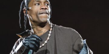 Travis Scott Net Worth – Life, Career, Real Estate, 5 Amazing Facts, Quotes