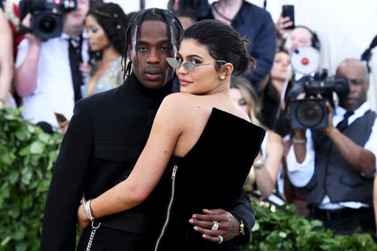 Travis Scott Net Worth – Life, Career, Real Estate, 5 Amazing Facts, Quotes