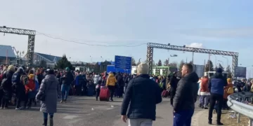 Ukraine: Indian Students dependent on the advisory, stranded at the borders