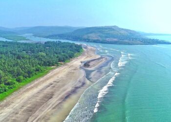 List of Some Unexplored hidden Beaches In Ratnagiri Maharashtra That Will Make You Feel Like You Are Not In India