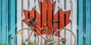 Traveling to Canada – should you go urban or rural?