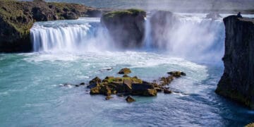 Iceland Can Be A Paradise For Travellers !