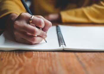 How to write a critical analysis essay