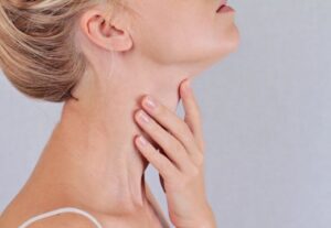 All you need to know about thyroid cancer (Symptoms, diagnosis and treatment)
