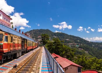 7 Beautiful Train Routes That You Must Travel