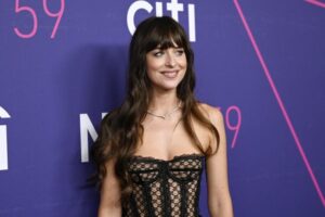 Dakota Johnson Net Worth – Early Life, Career, Real Estate, Interesting Facts, Quotes