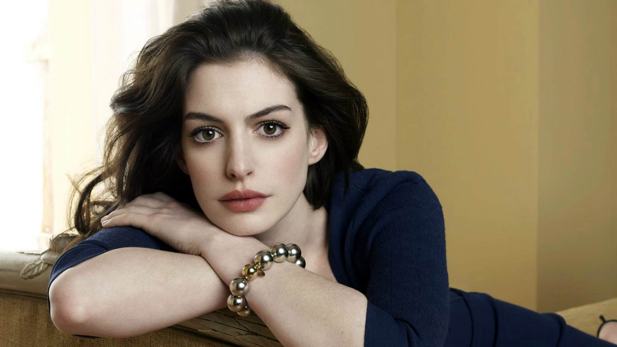 Anne Hathaway Net Worth: Awards And Recognition, Interesting Facts