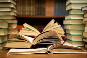10 Books Everyone Should Read Before College