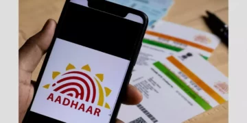 Why has centre withdrawn its recent advisory on sharing Aadhaar as a proof document?