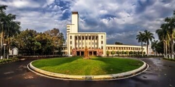 Top IITs to take admission through JEE Advanced