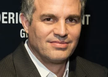 Mark Ruffalo Net Worth – Early Life, Salary Insights, Real Estates, Awards And Honors, 5 Famous Quotes By Mark Ruffalo