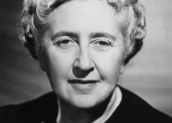 British writer of crime and detective fiction, Dame Agatha Christie (1891 - 1976).   (Photo by Walter Bird/Getty Images)