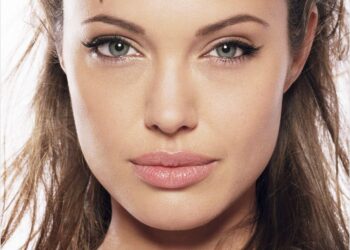 14 Best Quotes By Angelina Jolie That You Must Read