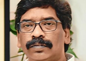 EC sends its recommendation in Soren office of profit case to Governor 