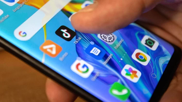 8 Dangerous Apps For Android That You Should Delete Right Now