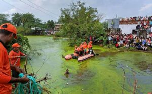 8 women, 2 children killed as tractor-trolley falls into pond in U.P