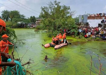 8 women, 2 children killed as tractor-trolley falls into pond in U.P