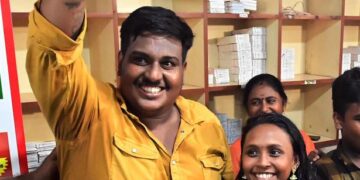Auto driver wins ₹25-crore jackpot
