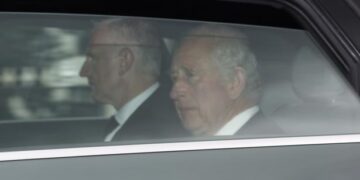 Charles arrives at Buckingham palace as King