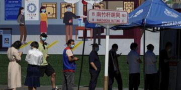 Focus on vaccination, return to normalcy: China’s CDC scientists