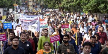 Gujarat government hikes salaries of employees 