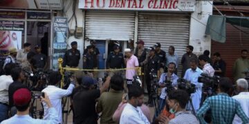 Gunman kills Chinese-Pakistani national in Karachi; wounds two