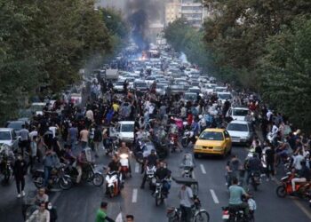 Iranians see widespread internet outages amid mass protests over Mahsa Amini’s death