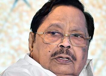 Monitoring cases relating to Pullur check dam across Palar in court: Duraimurugan